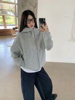 Sweat à capuche épais gris sophistiqué pour femme, collection automne/hiver, style décontracté rétro, coupe ample zippée, manteau sportif pour le quotidien