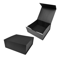 Boîte cadeau avec fermeture magnétique, matériaux recyclés écologiques, logo personnalisé en relief, design pliable pour l'emballage de chaussures