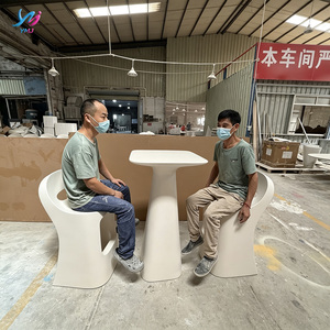 Silla <span class=keywords><strong>de</strong></span> Bar Moderna y Ecológica <span class=keywords><strong>de</strong></span> Fibra <span class=keywords><strong>de</strong></span> Vidrio Blanca, Diseño 2026, Asiento Curvo sin Respaldo para Exteriores, Ideal para Comedor o Balcón - Product Image 6