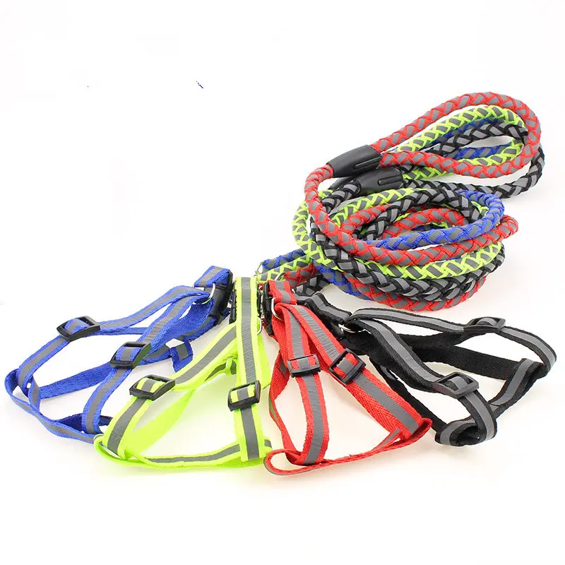 Venta al por mayor de fábrica, manos reflectantes, collar de entrenamiento para perros, arnés de cadena para gatos, cuerda para mascotas, collar LED para perros, Correa