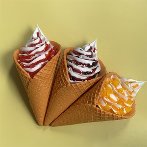 Cono de Waffle Decorativo de Vainilla para Helado Suave, Imitación de Comida, Falsa Mermelada, Publicidad, Fruta, Regalos Promocionales para Negocios - Product Image 3
