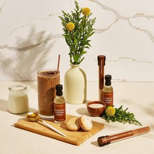 Set de Regalo de Café <span class=keywords><strong>Gourmet</strong></span> con 4 Deliciosos Jarabes, 2 Azúcares Saborizados, 1 Cacao en Polvo, 7 Piezas, Hecho en China - Product Image 5