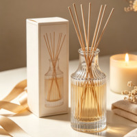 Vente en gros de flacons diffuseurs en verre côtelé de 150 ml, vides, pour huiles aromatiques et parfums d'ambiance, avec logo personnalisé