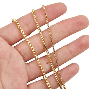 Cadena de Eslabones Cuadrados de Acero Inoxidable con Baño de Oro de 18k, 2mm, Rollo de Metro Completo, Componentes para Joyería - Product Image 3