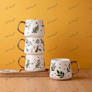 ชุดแก้วเซรามิกที่มีธีมเทศกาลคริสต์มาสชุดภาชนะสำหรับดื่มขอบทองสีขาวพร้อมรูปต้นสนรูปกวางสำหรับงานเลี้ยงถ้วยชากาแฟ - Product Image 6