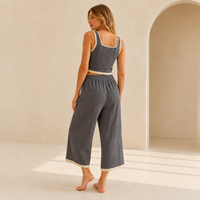 Conjunto de Dos Piezas OEM ODM para Mujer, Top Corto con Ribetes en Contraste Gris Marfil y Textura Acanalada, Pantalones Culottes Anchos, Conjunto Informal