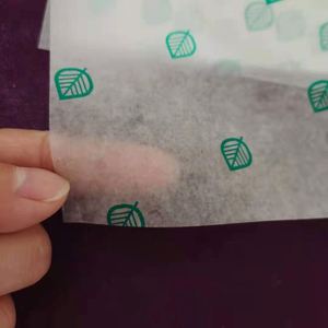 Papier d'emballage pour hamburgers personnalisé avec logo et taille imprimés, qualité alimentaire, enduit de cire, avec revêtement PE et matériau en pâte de bois - Product Image 4