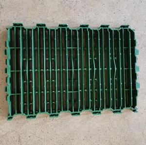 400*600mm PP Sow Plastic Slat Floor Placa de fuga de estiércol de cerdo Estera de rejilla de drenaje de estiércol Piggy Eliminación fecal Jaulas de animales - Product Image 3