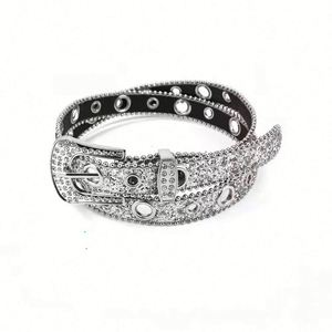 Cinturón ancho de cuero vacuno para mujer con hebilla de calavera de diamantes de imitación brillantes, color personalizado, estilo vintage. - Product Image 2