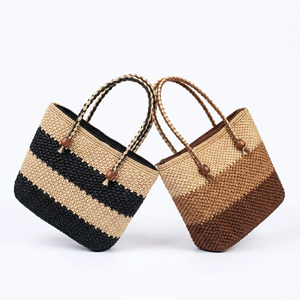 Sac seau en raphia fait main avec fermeture éclair, deux pompons, portable, en polyester, pour femme, pliable, décontracté, pour la plage et les voyages - Product Image 1