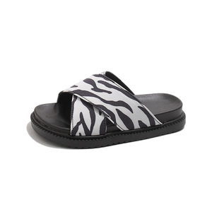 Sandali Estivi Nuovi 2026 per Bambine Stile Coreano con Stampa Leopardata/Zebra, Ciabatte Slip-On con Suola in Tendine di Manzo - Product Image 5