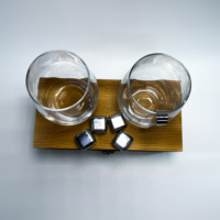 Juego de copas de whisky con logotipo personalizado de lujo con soporte de madera Diseño clásico para regalos de negocios Piedras para whisky