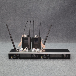 Système de monitoring intra-auriculaire sans fil stéréo UHF 2 canaux compatible avec plusieurs émetteurs pour l'audio de scène - Product Image 1