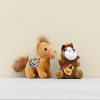 Vente en gros Mini 12cm mignon poney pendentif dessin animé en peluche cheval colt peluche porte-clés poupée douce personnalisé animal en peluche pour cadeau