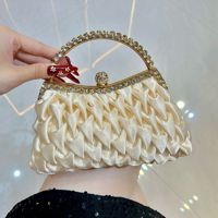Pochette de soirée rétro européenne en satin plissé ornée de strass, forme coquille, avec fermoir kiss-lock, pour femme, poignée supérieure, idéale pour mariage, banquet, cocktail