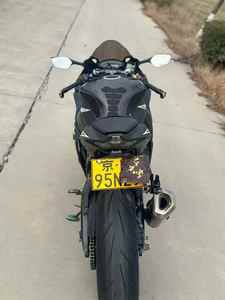 คาวาซากิ ZX-10R รถสปอร์ตเร็วระดับเรือธง: เครื่องยนต์ 998 ซีซี แบบอินไลน์ 4 สูบ และศักยภาพการปรับแต่งสำหรับการแข่งขันที่ยอดเยี่ยม เครื่องยนต์ทรงพลัง 1000 ซีซี แบบอินไลน์ - Product Image 6