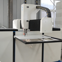 Machine de découpe laser à bras simple pour panneaux de porte d'armoire thermolaqués et boîtes de distribution électrique