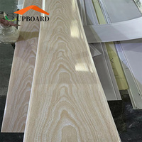 Panneau de plafond en PVC imperméable pour la décoration intérieure, fourni par la Chine