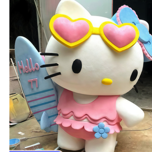 Statue Giganti Colorate in Resina 3D di Hello Kitty e Bambole, Ornamenti Paesaggistici per Parchi Divertimento e Esposizioni in Piazza - Product Image 3