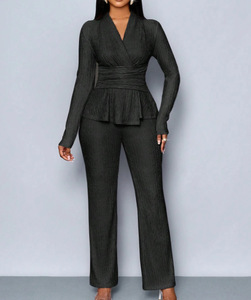 Vente en gros de costumes pour femmes en deux pièces, couleur unie, manches longues, pantalon, mode - Product Image 1