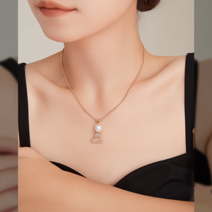 Collar de Cristal con Colgante de Perla, Acero Inoxidable 316L con Baño de Oro PVD, Joyería Sostenible y Resistente - Product Image 3