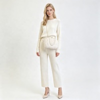 Sac de soirée Zeyu pour femme en fausse fourrure avec poignée en perles, fermoir Kiss Lock, pochette de mariage, sac bandoulière en peluche, sac à main en fausse fourrure écologique ODM
