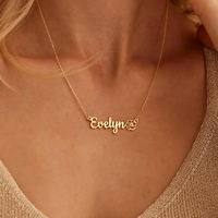 Colliers de mode personnalisés en acier inoxydable plaqué or avec pendentif fleur et lettre prénom pour femme, vente en gros