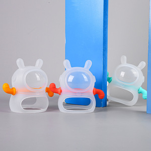 Jouet de dentition en silicone Space Rabbit pour bébés de 0 à 24 mois, matériau de qualité alimentaire bouillable, unisexe - Product Image 1
