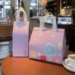 <b>Customized</b> Non-Woven Disposable Food Insulated Thermal Bag for Cake Coffee Dessert Cooler Takeaway Bag Restaurant Take Out Bags - Product Image 1