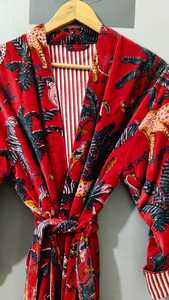 Manteau long en velours rouge pour femme, style enveloppant, à manches régulières, épais et écologique, idéal pour l'hiver et le printemps - Product Image 4