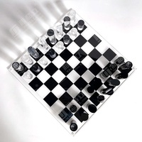 Ensemble d'échecs de luxe en acrylique 3D découpé au laser, moderne, durable, effet fumé et givré, en gros, en présentation
