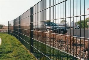 <span class=keywords><strong>Grillage</strong></span> en fil de fer soudé galvanisé à chaud recouvert de PVC pour clôtures, fabriqué en Chine - Product Image 6