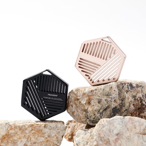 Ambientador de aleación con clip de ventilación para salpicadero de coche de lujo al por mayor, iluminación ambiental, superventas, aromaterapia decorativa - Product Image 1