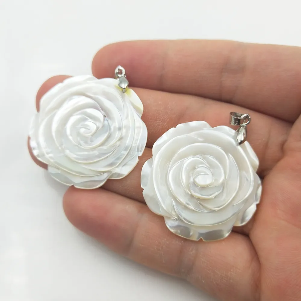 Online Shop Factory Price Big Size Fashion Accessories Mother of Pearl Oyster Carving Rose Flower Pendants White Shell Charm