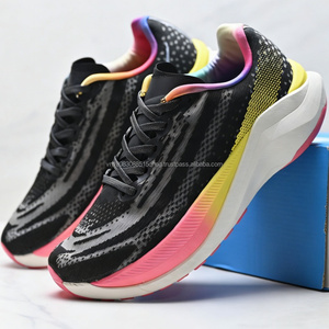 Chaussures de course légères pour hommes de marque de créateur, style moderne pour la marche, la gym et le fitness, chaussures de cross-training Hokaes en gros - Product Image 2