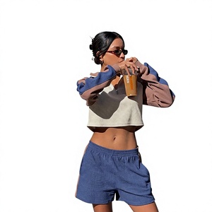 Conjunto Deportivo de 2 Piezas para Mujer, Color Block, Top Corto de Manga Larga de Punto Acanalado y Pantalones Cortos Elásticos, Ropa Casual de Primavera/Verano - Product Image 5