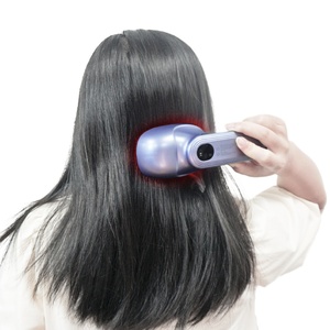 Peine Masajeador Eléctrico Portátil 2025 para Cuero Cabelludo con Pulverizador de Aceite Nutritivo y Cepillo de Masaje Manual para el Crecimiento del Cabello - Product Image 4