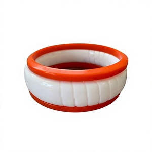 Bracelet en résine irrégulière DIY de haute qualité, design personnalisé, vente en gros directe d'usine, bijoux en résine faits à la main pour femme - Product Image 4