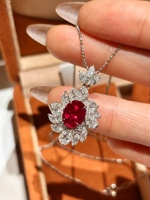 18K Weißgold Labor-gezüchteter Edelstein-Anhänger Halskette Ovaler Roter Rubin Diamant D Center Blumenschmuck für den Alltag Nur Höchste Qualität