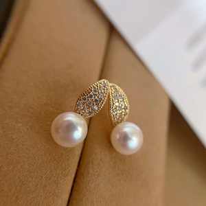 Boucles d'oreilles clous en perles d'eau douce AAAA de haute qualité 8 mm, design <span class=keywords><strong>talon</strong></span> <span class=keywords><strong>haut</strong></span>, hypoallergéniques, plaqué or, ensemble complet de bijoux - Product Image 4