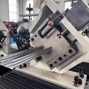 Hoàn thành tự động hoàn toàn tự động đôi đầu <span class=keywords><strong>Keel</strong></span> cuộn hình thành dây chuyền sản xuất với PLC động cơ & mang và bao bì - Product Image 1