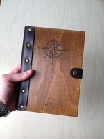Nouveau cahier personnalisé en bois naturel avec un logo personnalisable de journal de boussole pour le cadeau de journal de tenue de dossier