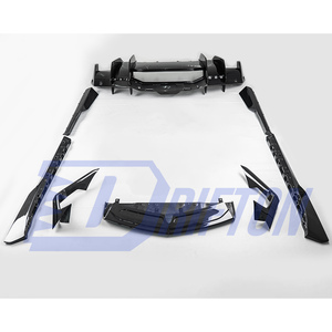 Kits carrosserie en fibre de carbone entièrement apparents de style OEM pour Lamborghini Revuelto, options de mise à niveau originales - Product Image 5