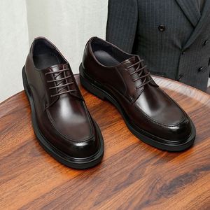 Mocassins décontractés tendance pour hommes en cuir véritable faits à la main avec fonction de rehaussement pour un port confortable - Product Image 1