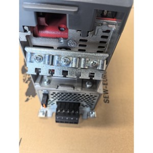 ตัวแปลงความถี่ Sew รุ่น MdX91A-0095-5E3-4-T02 4 กิโลวัตต์ 400 โวลต์ ควบคุมแบบเวกเตอร์สามเฟส Ip20 - Product Image 5