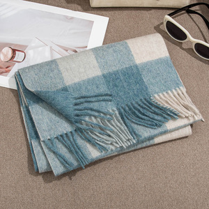 Bufanda de Lana Pura de Alta Gama para Mujer, Gruesa, con Estampado a Cuadros, Cálida, para Todas las Temporadas - Product Image 3