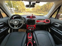 Personnalisation Intérieure - Jeep Renegade 1.4T Automatique SUV - Moteur Turbo Fiable - Années 2016, 2017, 2018