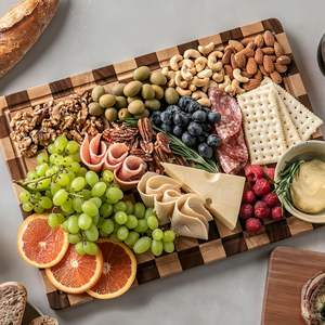 Bois d'acacia nouvellement conçu avec planche à découper de cuisine en bois de caoutchouc planche à découper à carreaux avec rainures et poignées de jus - Product Image 4
