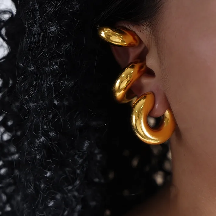 फैशन 18K सोना मढ़वाया स्टेनलेस स्टील मोटी बयान खोखले घेरा कान की बाली के लिए विस्तृत ट्यूब गैर छेदा चंकी कान कफ महिलाओं