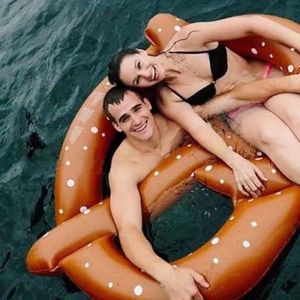Flotador de piscina inflable de PVC para todas las edades, flotador de agua y pan grande para todas las edades - Product Image 4